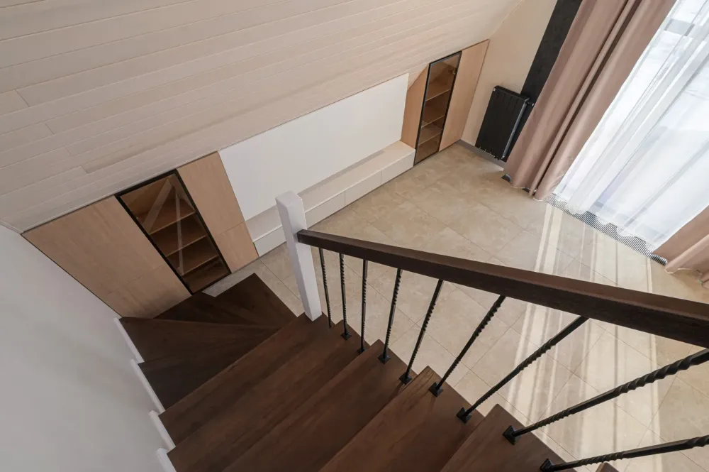 Escaliers métal sur mesure à Chânes